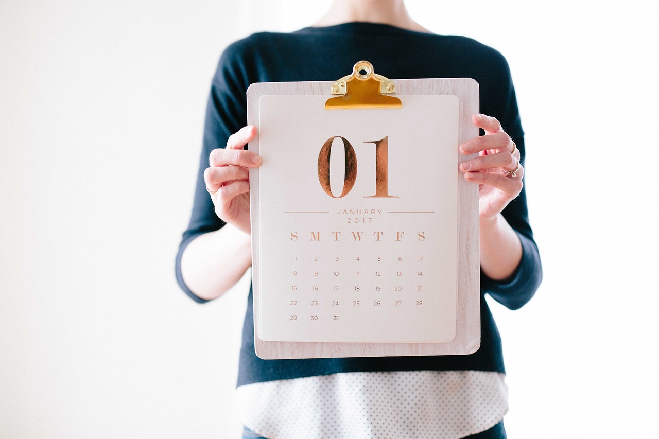 2024年4月工作日〃2024年2月4日是工作日吗 2024年4月工作日〃2024年2月4日是工作日吗